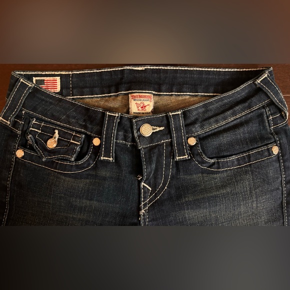 True Religion Jeans
Mid-Rise/Dark-Wash/Flared - Picture 4 of 4
